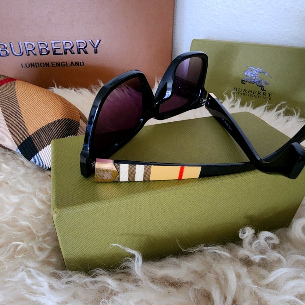 Burberry Black and Gold Sunglasses with Case